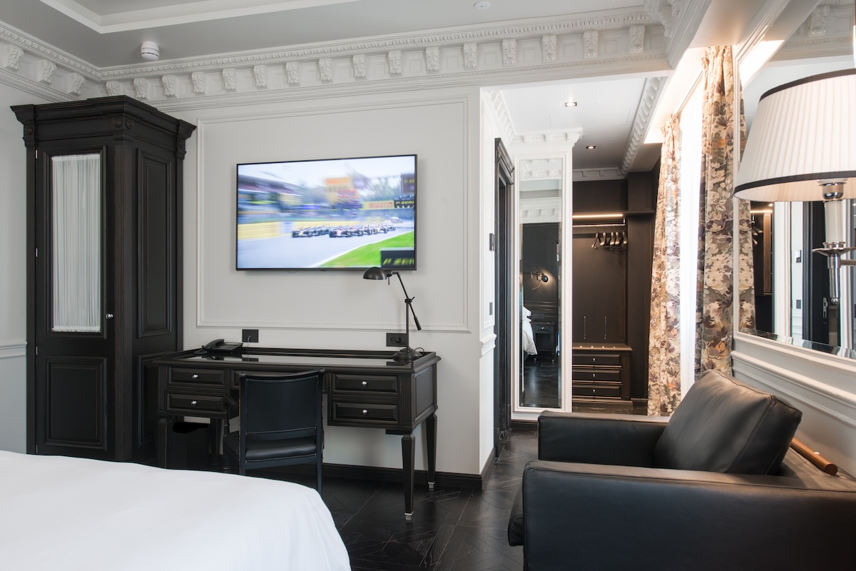 Room at Hotel de la Ville Monza with Formula 1-inspired details